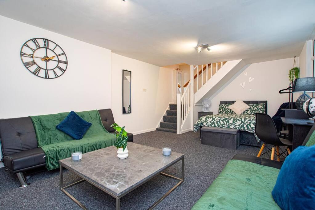 Watford Central Serviced Apartments Экстерьер фото